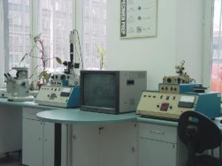 TEM specimen preparation laboratory